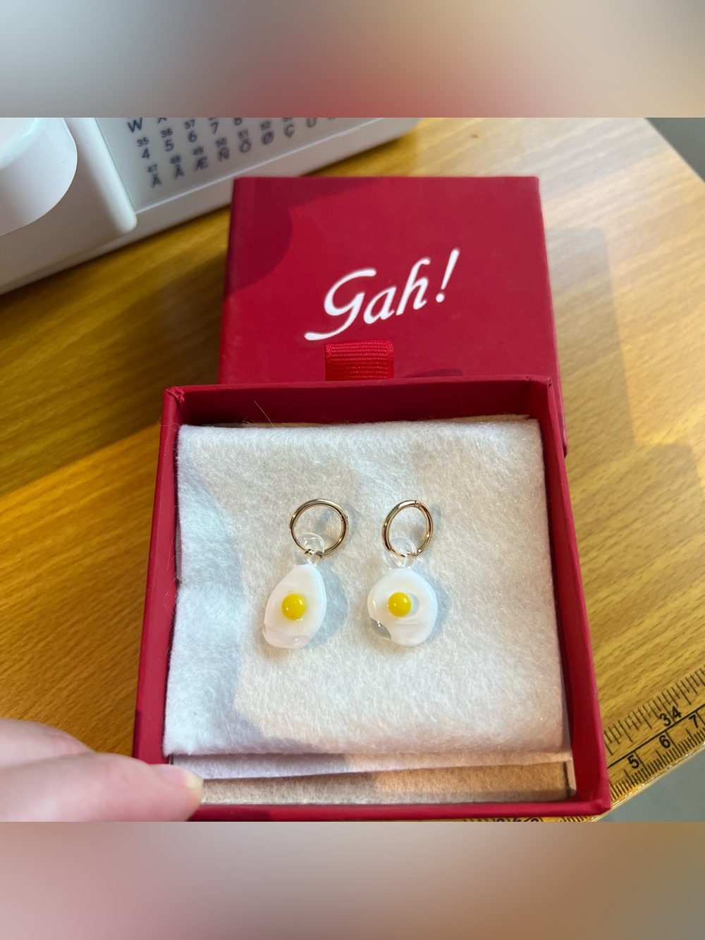 BNIB Lisa Says Gah Fried Egg Gold Tone Hoop Earrings - Glass egg charms